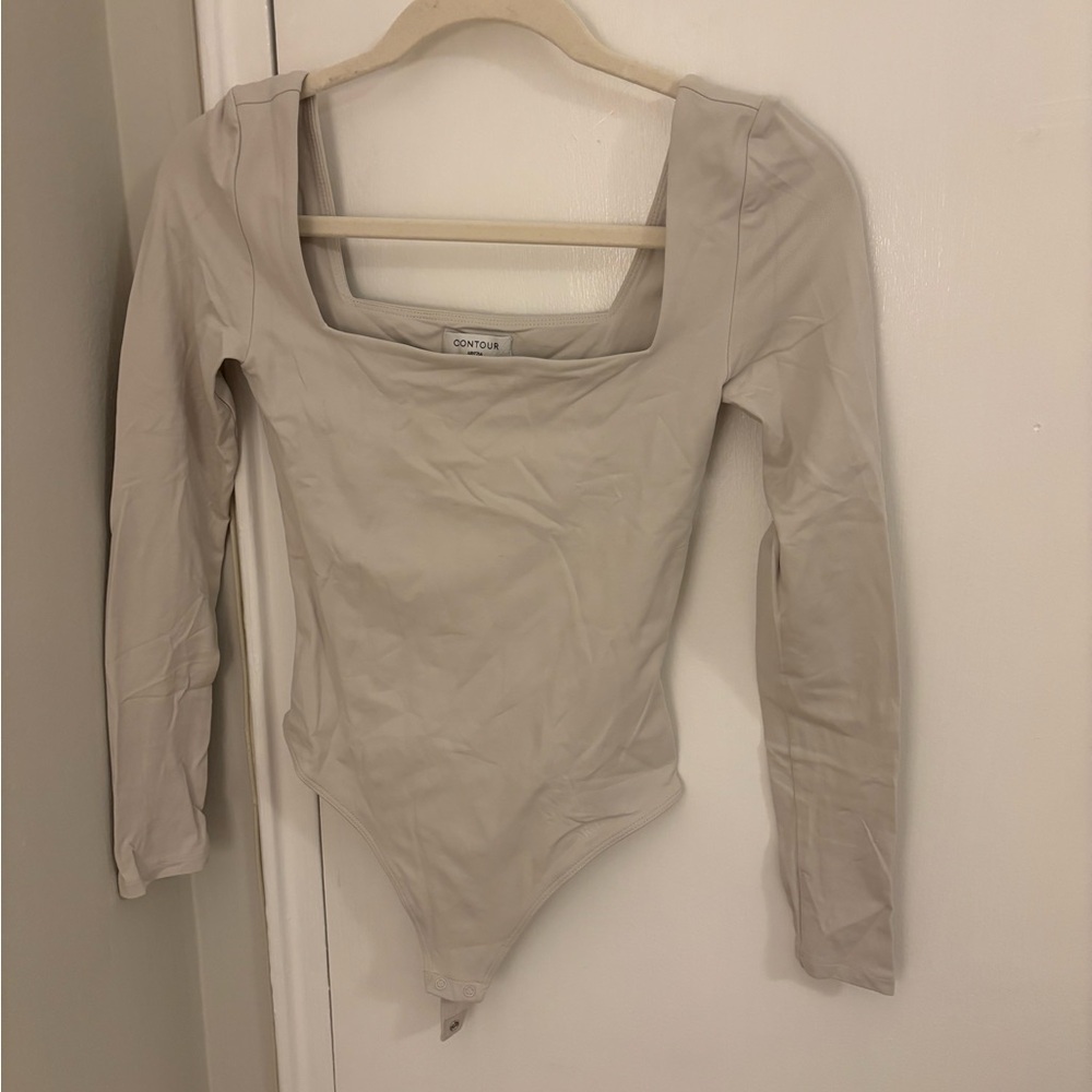 Aritzia Contour Long Sleeve Square Neck Bodysuit in Light Beige